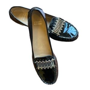 Stuart Weitzman Black Patent Loafers w/Silver Metal Buckle Detail/9 Narrow/EUC!